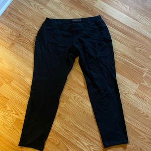 The Limited black leggings.